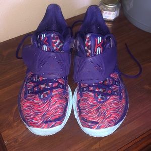 Kyrie 3 Low New Orchid